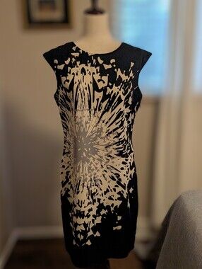 Voir Voir Black and Cream Graphic Sleeveless Sheath Dress